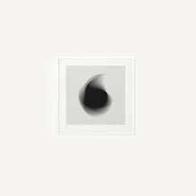 Cargar imagen en el visor de la galería, Cuadro decorativo para pared - Black Smoke II Blanco - All The Wall
